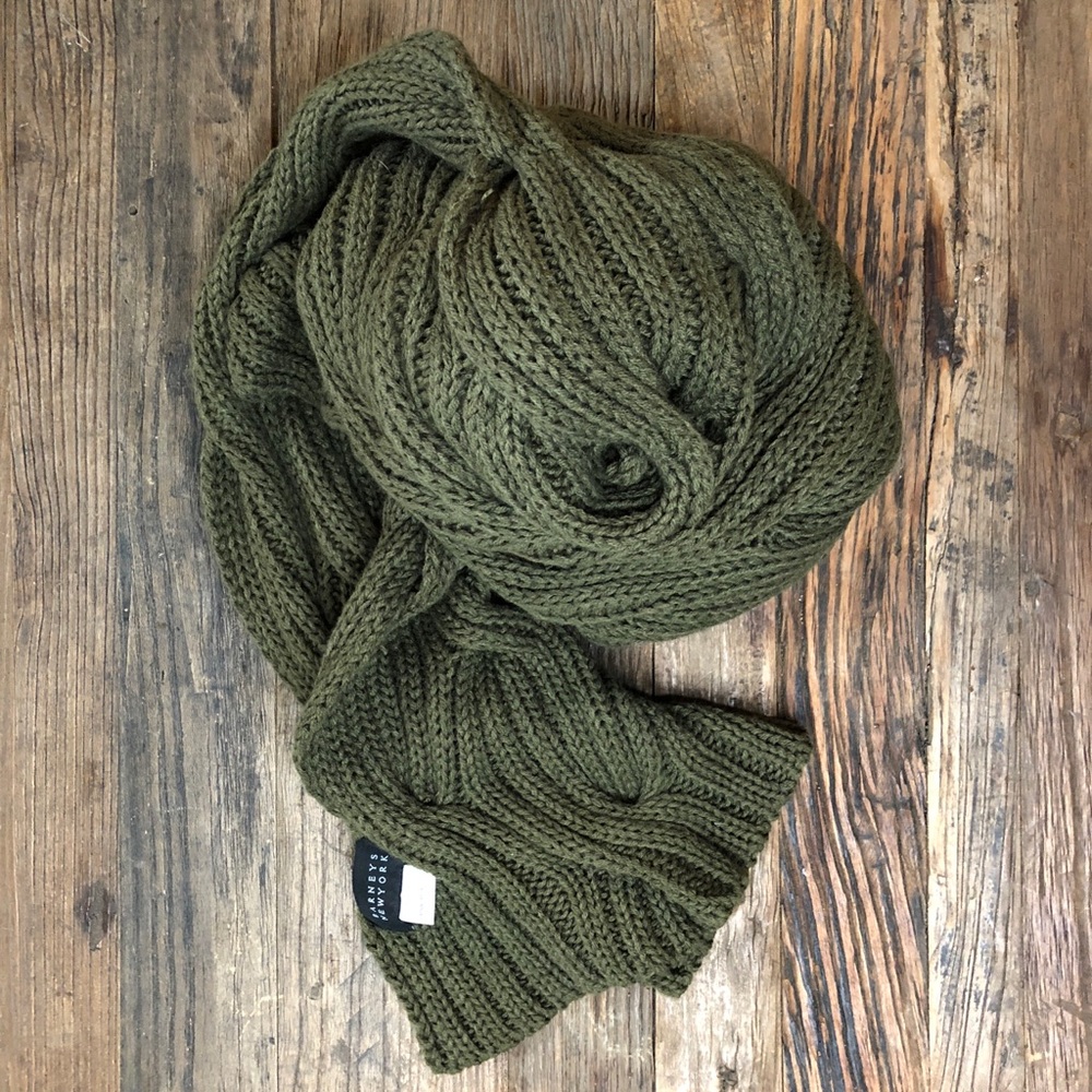 BARNEYS NEW YORK wool scarf